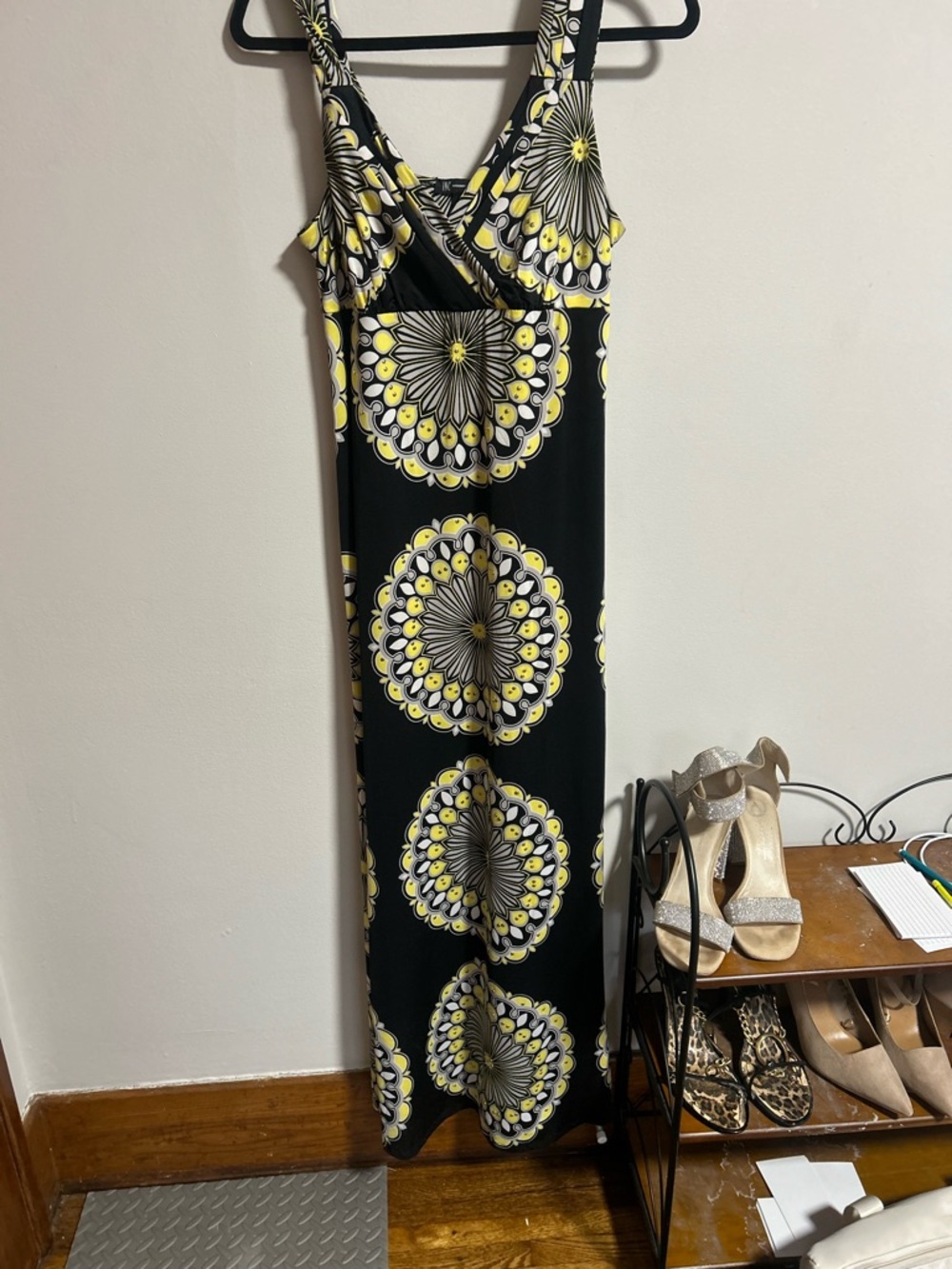 Sleeveless Black & Yellow Printed Maxi Dress